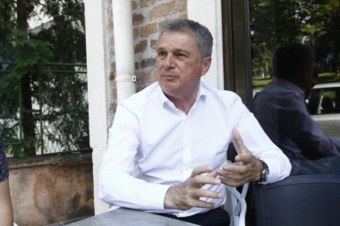 TUMBA: GRADIM "ORLOVE"  NA MIHINIM TEMELJIMA!