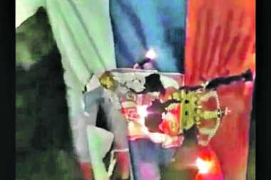 Razlog iživljavanja nad dečakom: Srpsku zastavu u Šidu zapalio unuk četnika