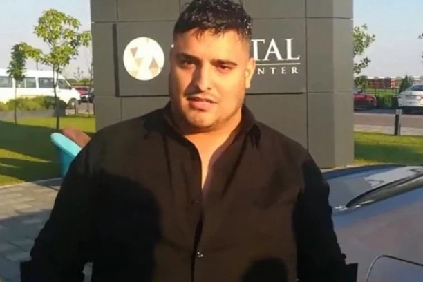 (FOTO) Da li je moguće da je ovo Darko Lazić? Pevač nikad tanji, stomaka nigde!