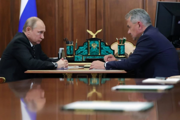 POBEDA NAD AVDEJEVKOM ĆE UĆI U UDŽBENIKE! Šojgu raportirao Putinu: Oslobođena je uz MINIMALNE gubitke!