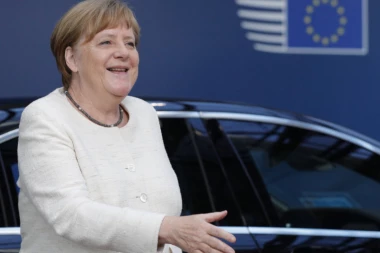 MERKELOVA OTKRILA KADA ĆE NESTATI KORONA: Vidi se svetlo na kraju tunela, pobedićemo!