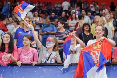 (FOTO) Arena će pamtiti ovo izdanje naših "lavica!"