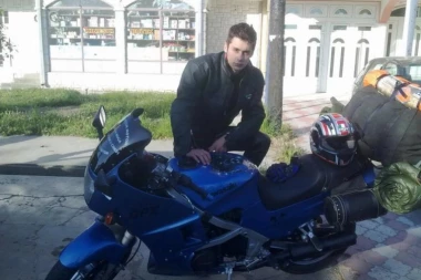 Kremiran mladić koji je stradao na Pupinovom mostu: Na večni počinak Daniela ispratilo 1.000 ljudi