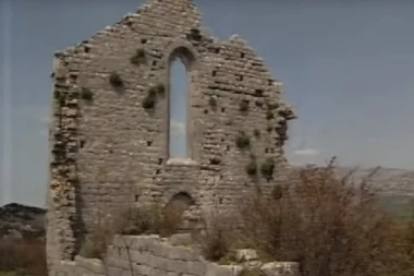 (VIDEO) Udar na SPC! U Crnoj Gori zabranili liturgiju na Ivanjdan: Uprkos svemu Srbi se okupili i slave