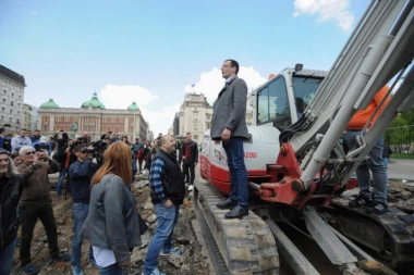 Đilasovi poslušnici za džabe pretili, rušili ograde, upadali na gradilišta: Svi radovi u Beogradu završeni na vreme!