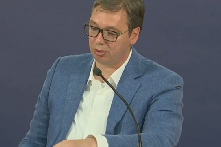 Vučić: Ne prodajemo EPS, naprotiv, hoćemo i elektroprivrede iz okruženja