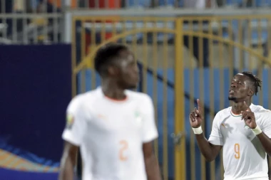 Zaha skratio muke i odveo Obalu Slonovače u četvrtfinale!