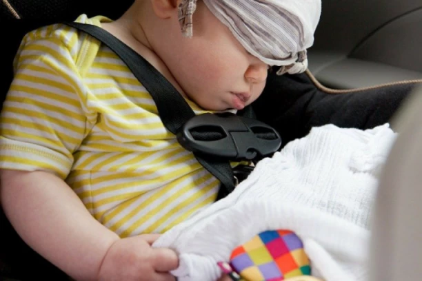 DOKAZANO! RODITELJI, OBRATITE PAŽNJU:  Kovid kod mališana može izazvati ovu tešku bolest!