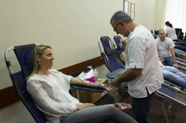 ZA RUDARE POVREĐENE U EKSPLOZIJI: Organizovana akcija dobrovoljnog davanja krvi u Domu kulture u Aleksincu