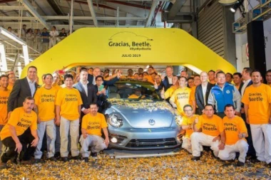DOŠAO JE KRAJ: Meksikanci se oprostili od poslednje Folksvagen Bube (FOTO)