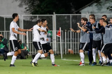 Nek se plaši Molde: Atomski fudbal "Veselinovićevih beba" na Banovom brdu, Čuka na pragu drugog kola!