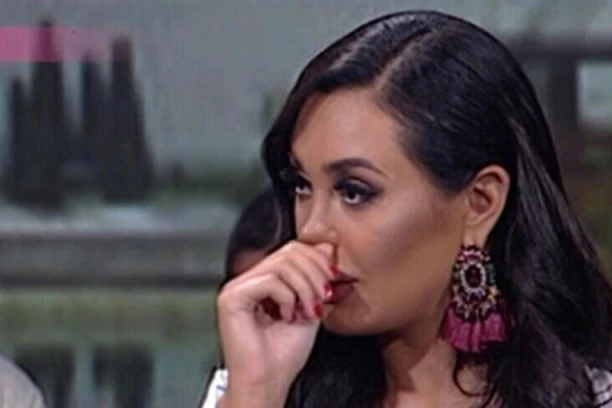 (VIDEO) David gori od besa! Koraćeva ima tajnog udvarača u rijalitiju: Šokirala se kad je OVO zatekla u garderoberu!