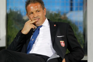 Fudbaler koji je dva puta pobedio rak ima moćnu poruku za Mihu!