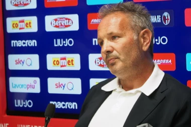 (FOTO/VIDEO) Veliki je Siniša Mihajlović: Pogledajte kako legendarni trener izgleda posle hemoterapija!