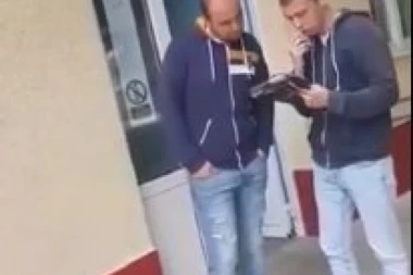 SRAMOTA! Stefanovski po nalogu Đilasa i ekipe maltretira narod u Jabuci ispred biračkog mesta