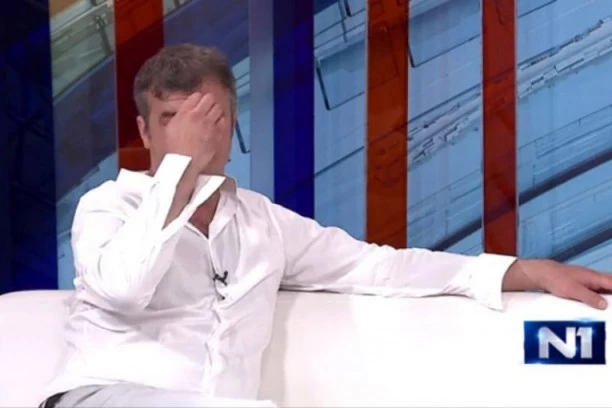 Sergej glup za medalju: Neviđena blamaža političara u pokušaju