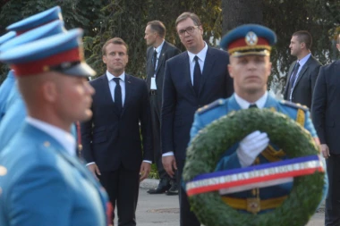 Saznajemo! Evo o čemu su dvojica predsednika razgovarala u četiri oka: Makron doneo tri poruke za Vučića!