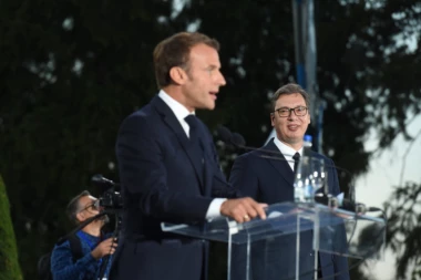 Makron se na Kalemegdanu obratio na srpskom jeziku: Francuska vas voli, kao što ste vi voleli nju