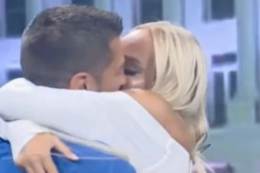 (FOTO) LUNA I MARKO DOBILI PRINOVU: Nisu mogli da obuzdaju EMOCIJE!