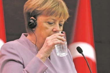 Stigli rezultati Angele Merkel: Evo da li kancelarka ima koronu!