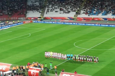 (FOTO) "Delije" posvetile potresne poruke Siniši i Kuzmiću