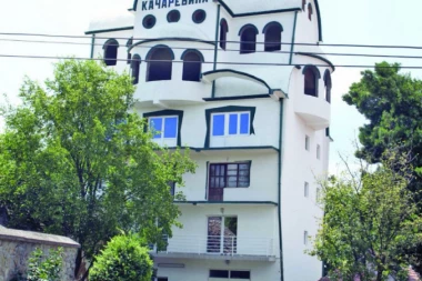 Građevina o kojoj bruje društvene mreže: I Ripanj ima svoj Notr-dam!