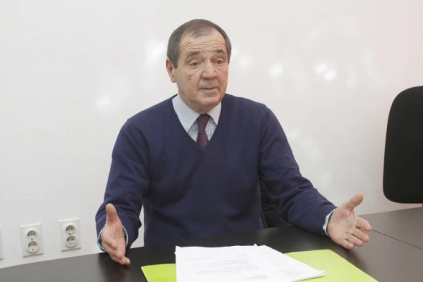 ADVOKAT SE PRIDRUŽIO MINISTARSTVU ODBRANE! Vujačić: Krivična protiv Obradovića