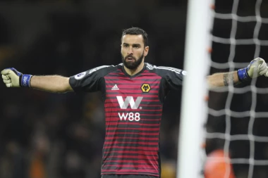 Siti na kolenima: Patrisio odveo Vulvse do Trofeja Azije!