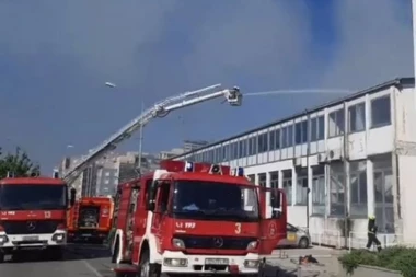 (VIDEO) Veliki požar u Hrvatskoj, gori Slobodna Dalmacija: Vatrogasci stigli na teren