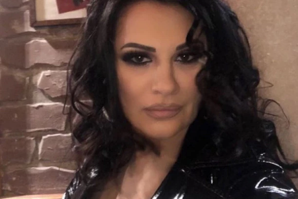 "PEVAČI SE FOLIRAJU DA IMAJU PUNO POSLA"! Jana opasno potkačila kolege, mnoge će ZABOLETI izjava kraljice bakšiša