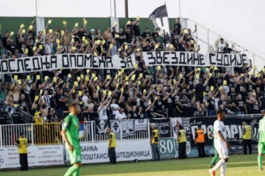 Još jedan prekid u Inđiji: Grobari "opomenuli" arbitre!