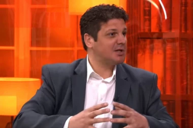 ĐAVOLSKI SAVEZ ĐILASA I OBRADOVIĆA JE NEPOŠTOVANJE BIRAČA! Bratislav Jugović podseća na nasilje koje je opozicija koristila u prošlosti