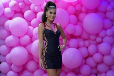 Didi započela novi estradni rat: Nataša Bekvalac je pričala da sam se udala za dedu, a bila je u vezi sa starijim muškarcima od mog muža!