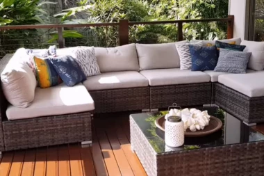 Piton od dva metra na terasi! Ako ga ne vidite na slici, videćete ga na snimku koji ledi krv u žilama