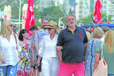 Oduševljena rezultatima Darka Lazića: Brena nagovara Bobu da ide na operaciju smanjivanja želuca!