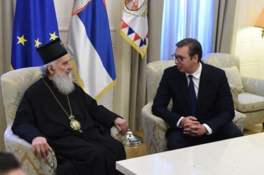 Vučić obišao patrijarha Irineja na VMA