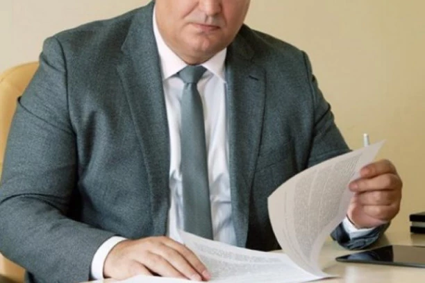 NIKO NEMA PRAVA DA NAPADA TUĐU DECU! Rade Basta reagovao na crtanje mete Danilu Vučiču od strane Đilasovih medija!