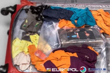 DEA I EUROPOL RAZBILI "BALKANSKI KARTEL": Za šverc kokaina unajmili stjuardesu i mlaznjak!