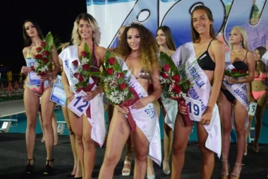 Održan izbor za mis u Jagodini: Izabrana lepotica Akva parka!