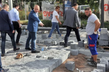 Vesić: Trg republike je nauk svim izvođačima radova u Beogradu