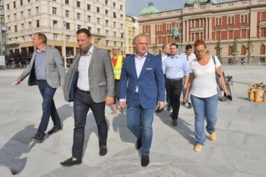 Vesić: Još 11 dana i kolovoz na Trgu moći će da koriste svi učesnici u saobraćaju