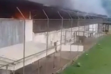 (VIDEO) Svirepi obračun zatvorenika: Ubijene 52 osobe, 16 obezglavljeno