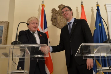 Vučić poslao snažnu poruku podrške Borisu Džonsonu!