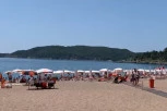 KADAR NEVERA! Pogledajte šta se dešava na BUDVANSKOJ PLAŽI, ovo još nigde nismo videli (VIDEO)