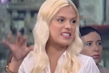 Biće belaja: Dorotea se svađala u emisiji sa gledaocem, a danas je otkriveno da je u pitanju osoba koju viđamo na televiziji!