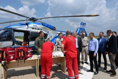 (FOTO) Stefanović i Lončar potpisali ugovor o saradnji dva ministarstva: Stigli novi helikopteri za medicinski transport!