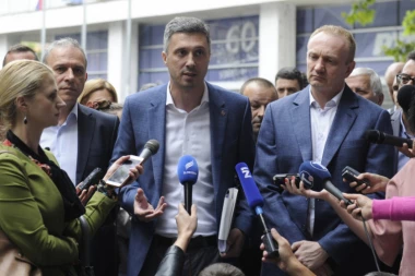 PRLJAV VEŠ NA VIDELO: Obradović priznao - SZS organizovao proteste