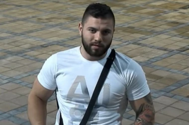 BIVŠI RIJALITI UČESNIK PUŠTEN IZ ZATVORA: Pre dve godine kolima udario dečaka, a sad nastavlja da PRAVI PREKRŠAJE - javnost u ŠOKU!