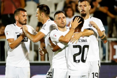 MISLITE DA JE U PENZIJI, A ON NE PLANIRA DA STANE! Bivši fudbaler Partizana prošle nedelje srušio CRVENO-BELE, a sada juri plej-of!