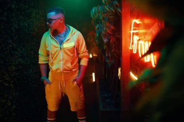 (VIDEO) Muž Danijele Karić uplovio u muzičke vode: Ivan Mileusnić snimio pesmu!